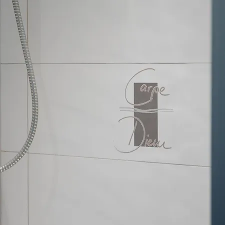 Meeresrauschen Carpe Diem Mit Grosszuegiger Terrasse Und Extragrossem Strandkorb * Pelzerhaken