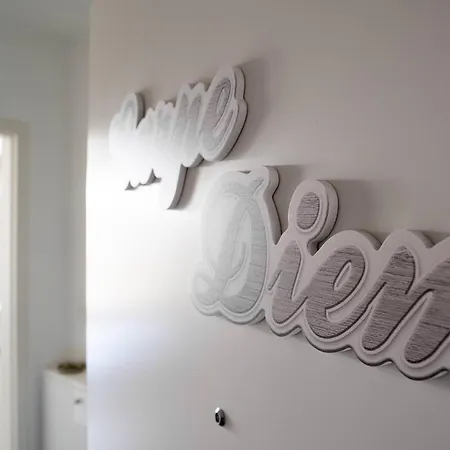 Meeresrauschen Carpe Diem Mit Grosszuegiger Terrasse Und Extragrossem Strandkorb * Pelzerhaken