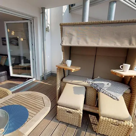 Apartment Meeresrauschen Carpe Diem Mit Grosszuegiger Terrasse Und Extragrossem Strandkorb