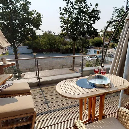 Meeresrauschen Carpe Diem Mit Grosszuegiger Terrasse Und Extragrossem Strandkorb