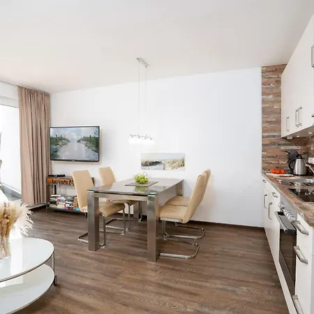 Meeresrauschen Carpe Diem Mit Grosszuegiger Terrasse Und Extragrossem Strandkorb Apartment Pelzerhaken