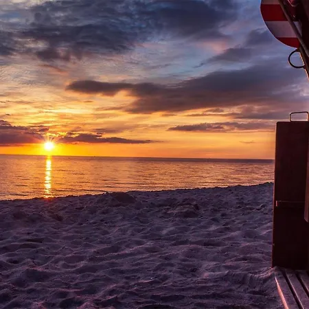Meeresrauschen Carpe Diem Mit Grosszuegiger Terrasse Und Extragrossem Strandkorb