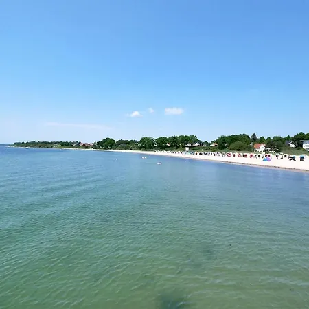 Meeresrauschen Carpe Diem Mit Grosszuegiger Terrasse Und Extragrossem Strandkorb Пельцерхакен