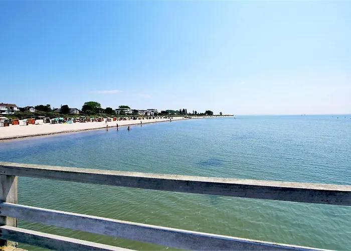 Meeresrauschen Carpe Diem Mit Grosszuegiger Terrasse Und Extragrossem Strandkorb Pelzerhaken